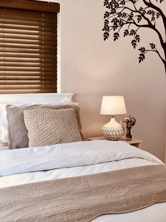 5 Options Guest House 布鲁堡史特兰 外观 照片