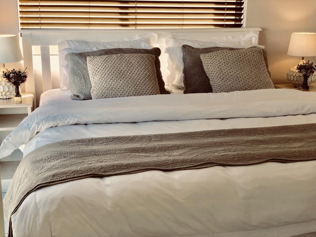 5 Options Guest House 布鲁堡史特兰 外观 照片